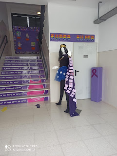 «LAS ESCALERAS VIOLETAS»